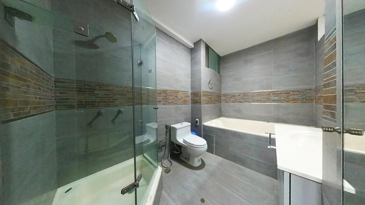 VENTA DE LINDA CASA EN PIMENTEL